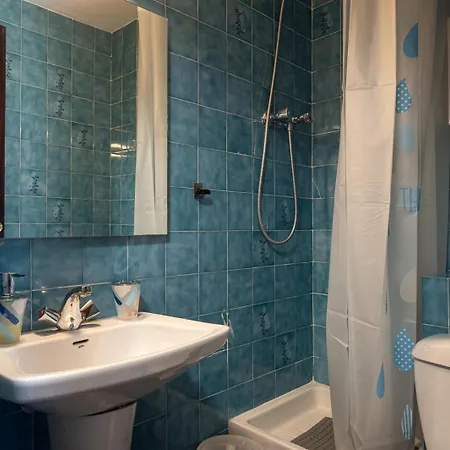 At253 Ground Floor With Pool Next To The
